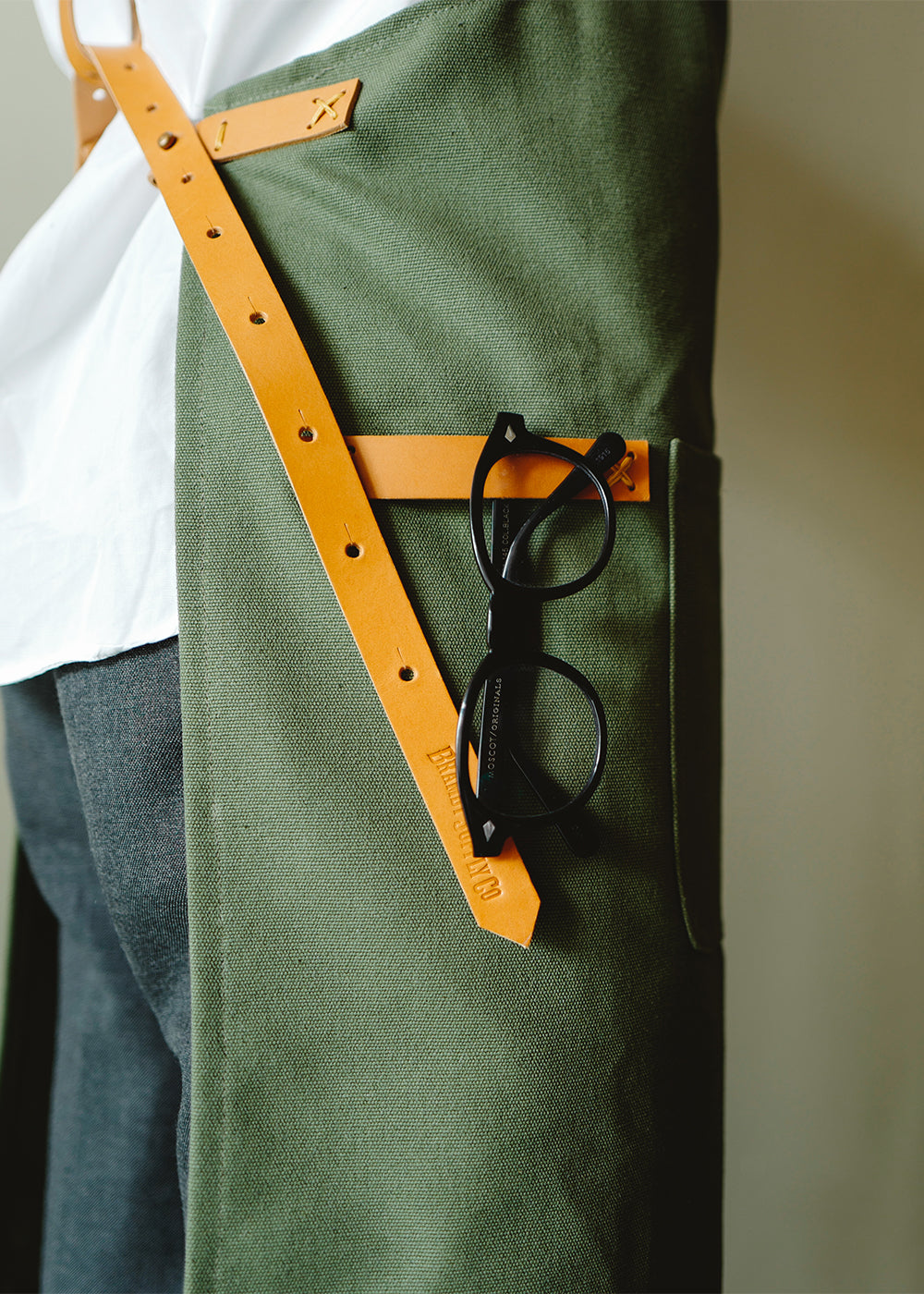 rovermfgco - 14oz Canvas Apron(Camel leather) ( 14ozキャンバスエプロン / キャメルレザー )